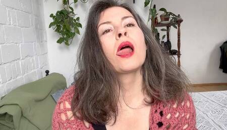 she will streth her lips for you a3