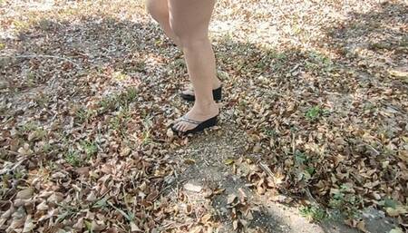 Walking barefoot and dirtying the soles of my feet (2)