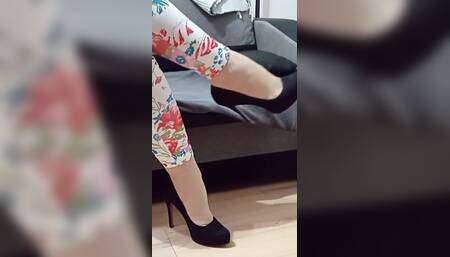 Crossdresser Dangling in Sexy Black Suede Pointed Toe Pltform High Heels Pumps