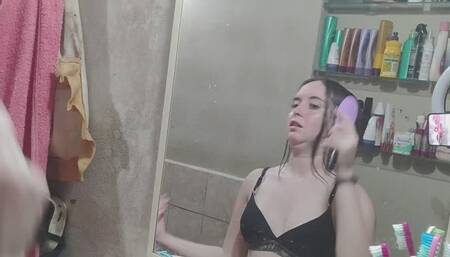 Brushing wet hair