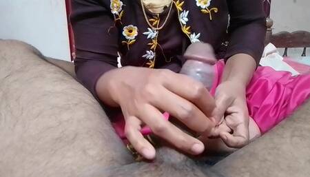 A Malayali Couple Working in Tamil Nadu Have Sex at Home