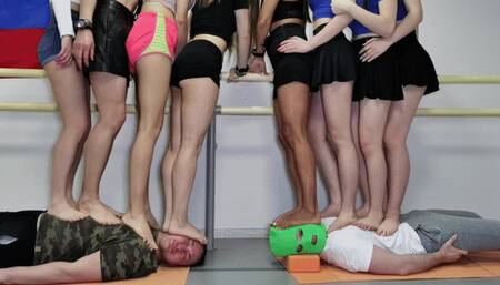 Multitrampling contest #78 (Part 1): 8 barefoot girls – unbearable pressure on men and tiny woman