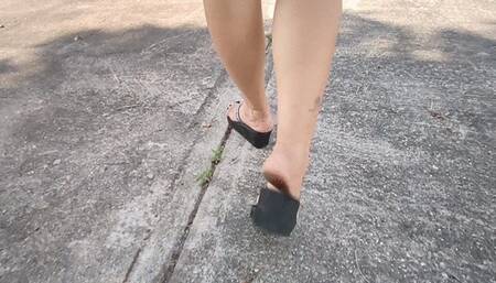 Scratching my feet and body with my long fingernails (2)