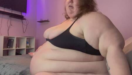 Deep belly button fucking