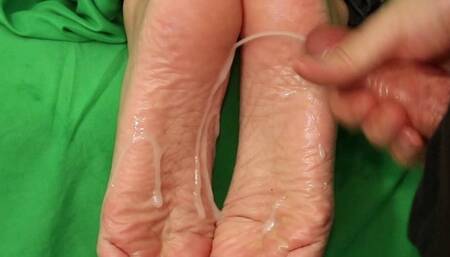 Fitness Model Works Out A Sticky Surprise!