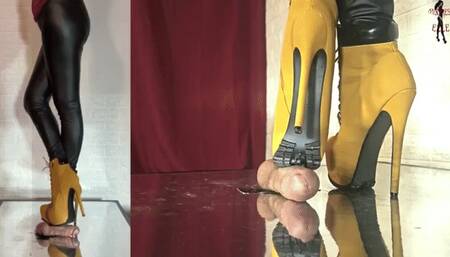 Woman at work, Double view