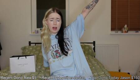 Fan-Mail Possesses Streamer