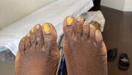 Sexy wrinkled patterned feet - slow motion foot tease