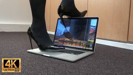 Mathilde crushed her MacBook with her heels