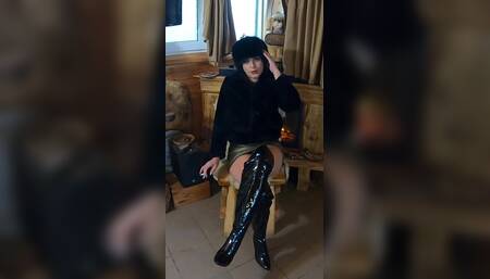 Deep Blow-job While Wearing Fur Coat and Shiny Boots 204