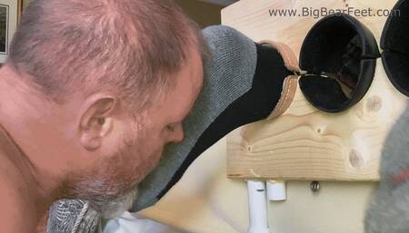 Tickling The Feet 101 Episode 1: Introduction - instructural video on tickling and itching men's feet