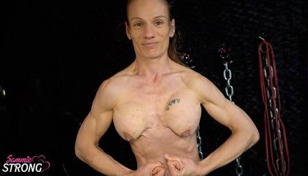 Topless Lifting In The Gym