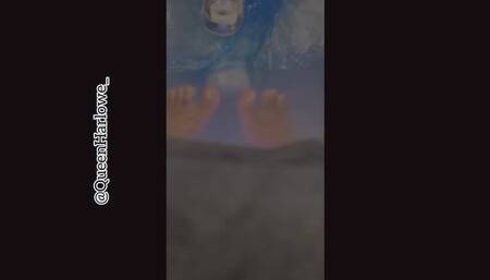 Squishy Water Deluxe Pedicure Fun