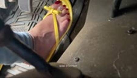 Cranking the 1992 Jeep Wrangler