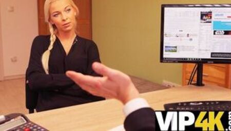 MILF gives pussy to man who trades money for sexual affair