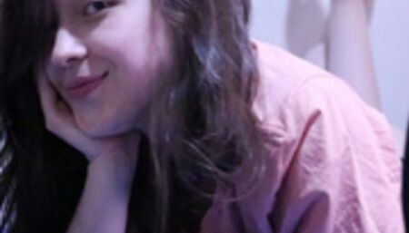 A walk in the park ends with a cumshot on the beautiful ass of a horny babe