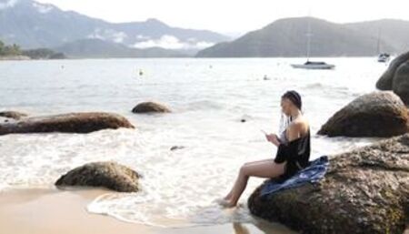 Latina picked up on a beach and fucked