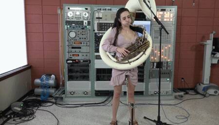 Ama Rio Tries Out the Sousaphone Vibrator (MP4 - 720p)