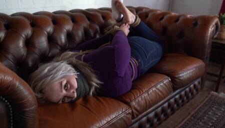 2183 Anija in 15 Minute Hogtie Challenge