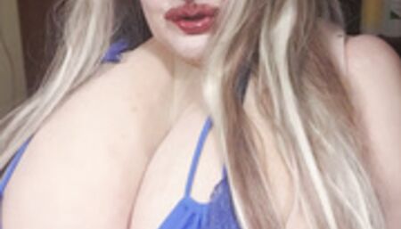 Watch Susi giving a good blowjob