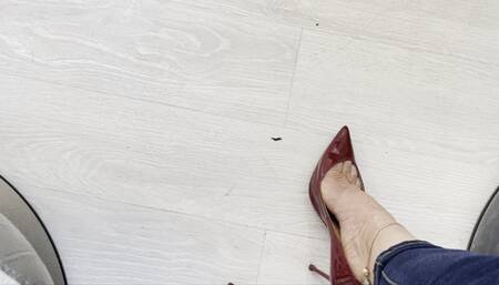 Toe cleavage with Louboutins