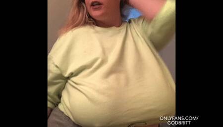 Short shorts and tiny crop top