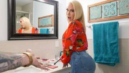 PervedFamily.com - I dont want to give up our little secret stepmom