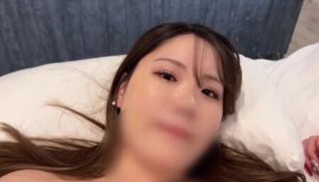 G cup beauty huge breasts reappear! It's cute while including gals. I got a clean blow job from the