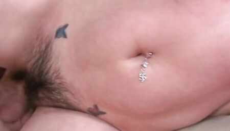 Lynn Pleasant is wrapping her bushy cunt around horny dude's dong