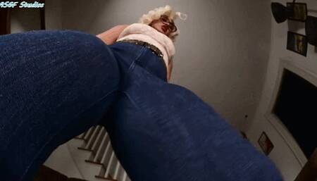 Worship Sahrye 's thick muscular jean thighs! Part 2!  -  MP4