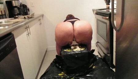 CRUSHING EGGS with My HUGE ASS!!!