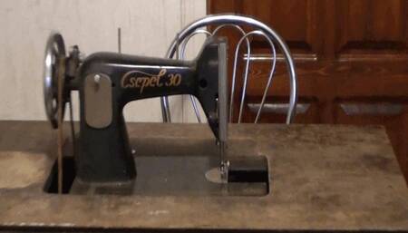 old foot machine 720