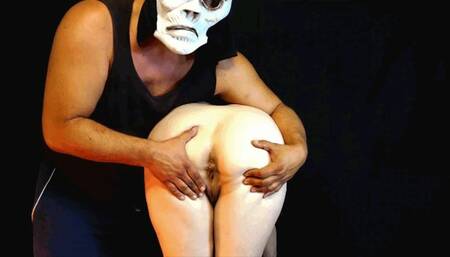 FOLLANDOME LA CARA DE LA ABUELA