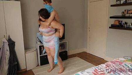 BBW Lift and Carries Femboy (WMV)