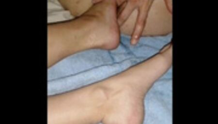 ,,OMG YOUR GONNA MAKE ME BRAIN DAMAGE'',sub hubby gets to much pleasure from deep foot fisting