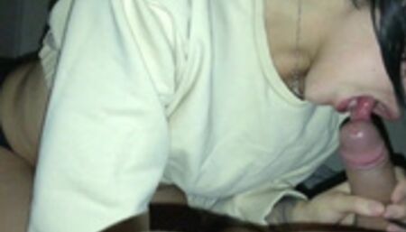 College slut pleases my dick again. Night shooting on the phone