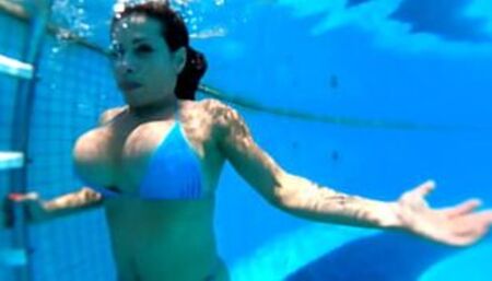 I PULLED THE BRUNETTE BY THE LEGS TO FUCK BUT IT DIDN'T Mr Matusalem