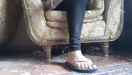 GET MY TOES IN YOUR FACE