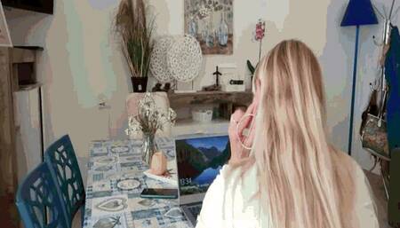 Ear play MP4(1280x720)FHD