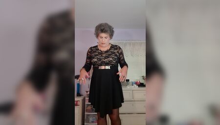 Hot T-gilf Victoria wants hot young studs!