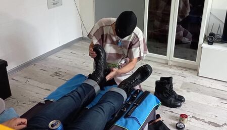 Slave at work - episode 2