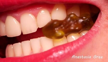 BBW's sharpest teeth destroy jellies