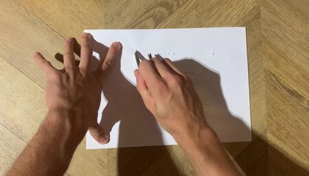 ASMR compas scratching paper