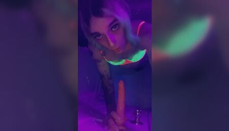 Sexy party girl wants to fuck