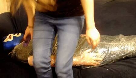 Mummified Sofa Chestsit