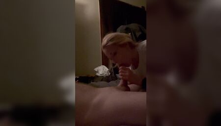 Sexy blonde gf sucks off her man
